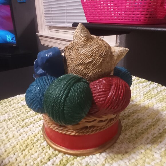 Danbury Mint Cat Sculpture - Picture 3 of 5